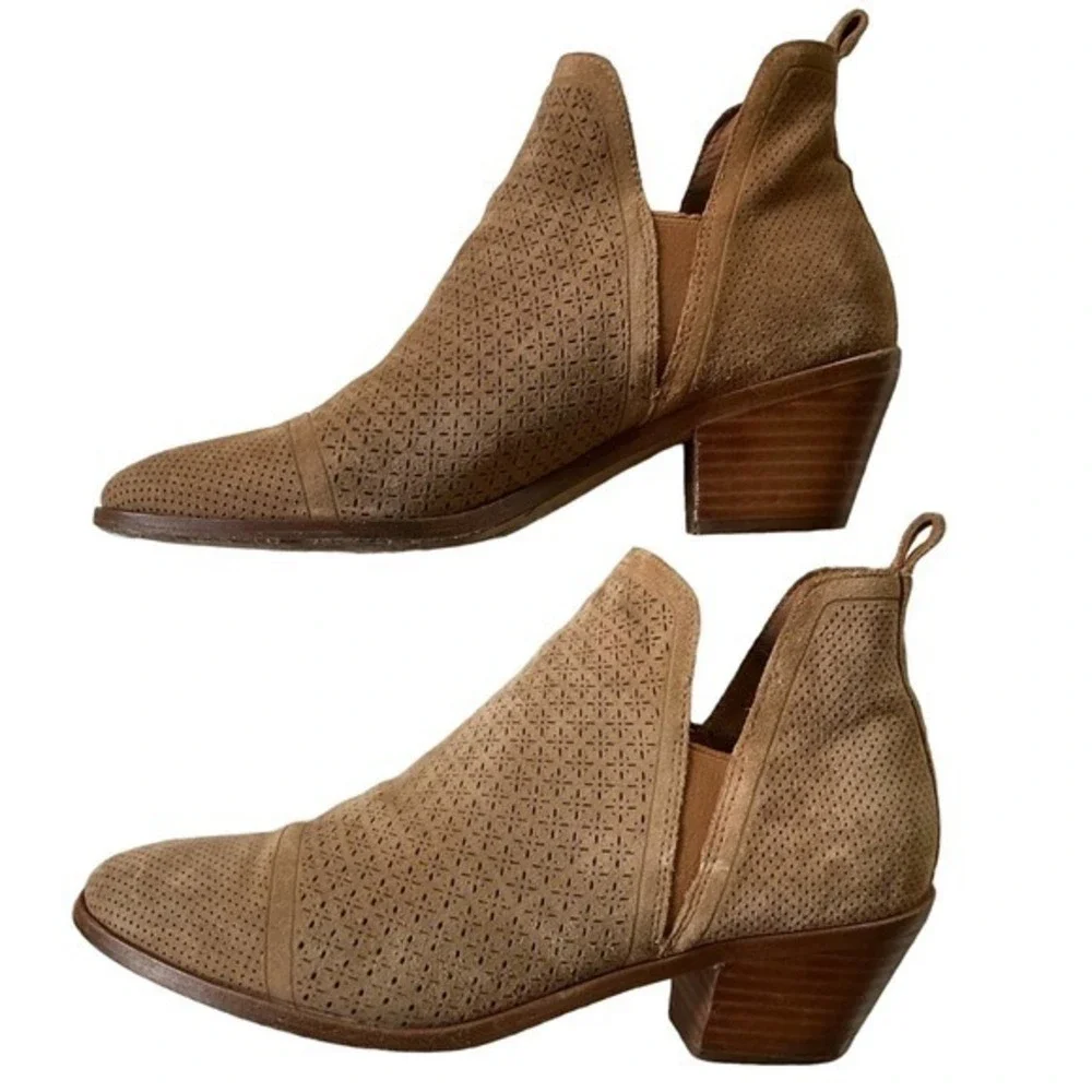Sigerson Morrison Textured Slip On‎ Boots Booties Camel Tan SZ Euro 38.5 US 8
